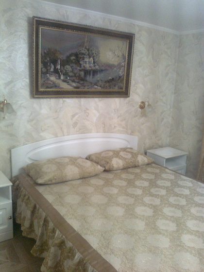 Tryohkomnatnyij Nomer V Chastnom Dome Guest House — отель с удобным расположением в Кисловодске