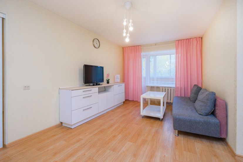 Apartamenty Kvartirka-NSK na Sibirakov-Gvardejcev 14 — забронировать отель в Новосибирске