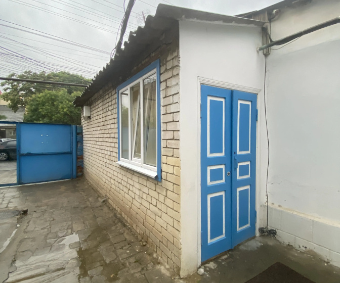 Castnyj dom Malen'kij domik v centre goroda — забронировать отель в Махачкале