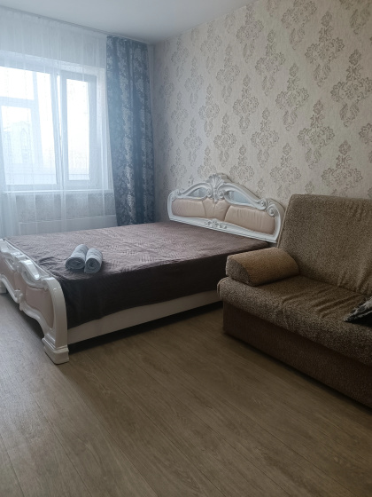 Квартира на Ленина 30 — забронировать отель в Ноябрьске