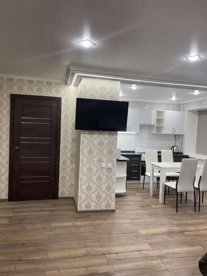 Apartamenty Trehkomnatnye Vorosilova 155. — комфортный отель в Каменск-Шахтинский