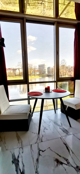 Apartamenty s vidom na Verhnee ozero — отель в Калининграде, Россия
