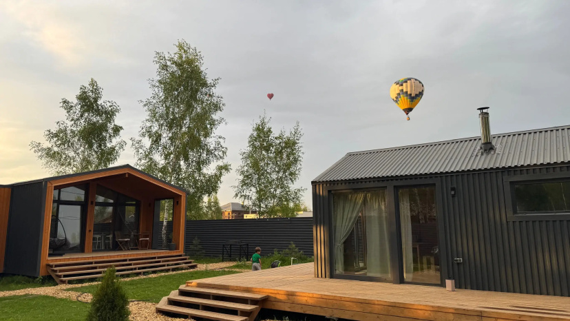 Частный дом Crazy Snail Barn — забронировать отель в Яхрома