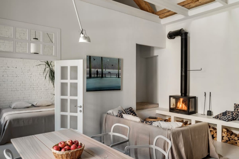 Цены на Апартаменты Flat Inn с камином в арт-лофте рядом с метро Комсомольская в Москве
