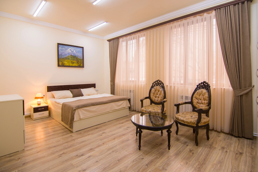 Otel' Tatev Hotel and Tours — отель рядом с интересными местами в Ереван