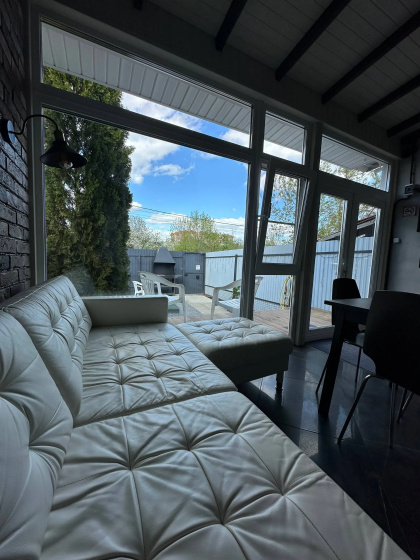 Частный дом Loft Place Taus-2 — отель в Красногорске, Россия
