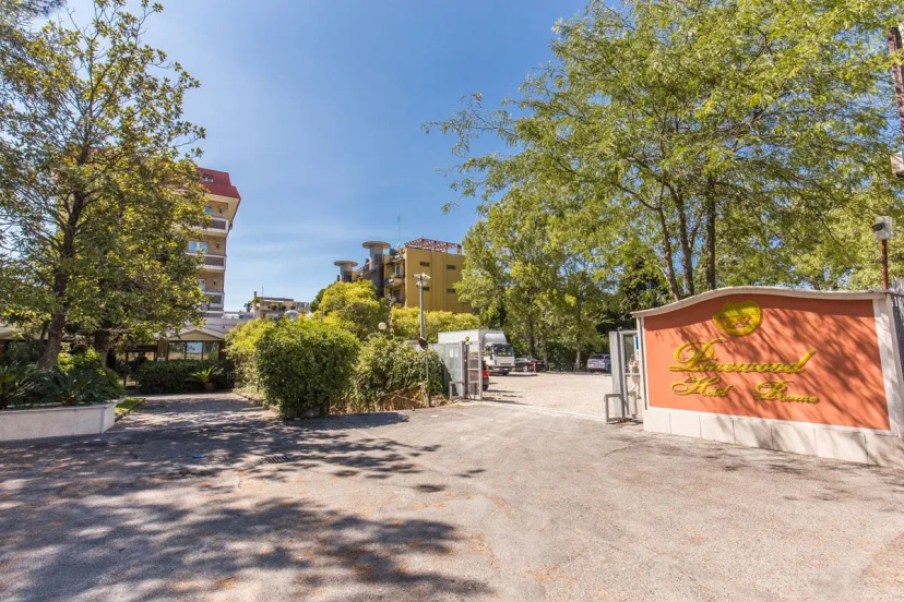 Pinewood Hotel Rome — отель с удобствами в Риме