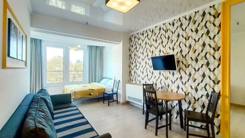 Апартаменты M Apartments Grand Versailles 4 — забронировать отель в Сочи