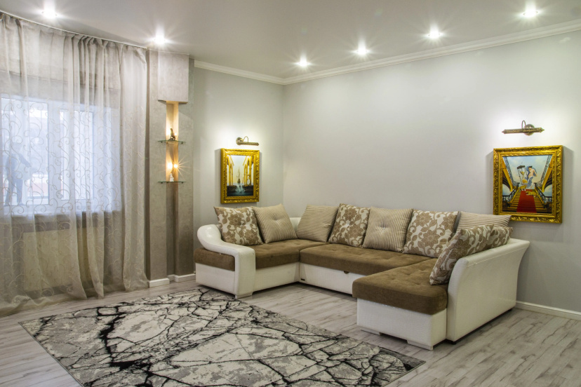 Apartamenty s otel'nym vhodom 49 — забронировать отель в Омске