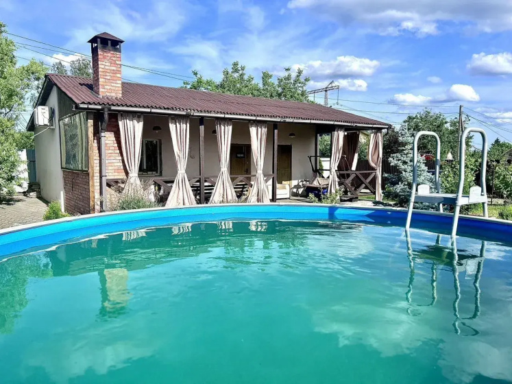 Частный Дом SunnY House — отель с удобным расположением в Волгограде