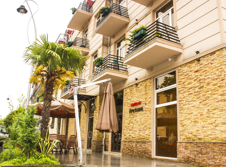 Irise Hotel - Hotel in باطومي - Photo 1