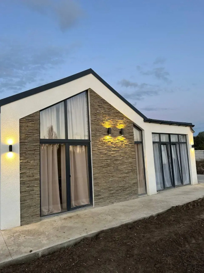Castnyj dom White villa Sevastopol' — отель с удобствами в Севастополе