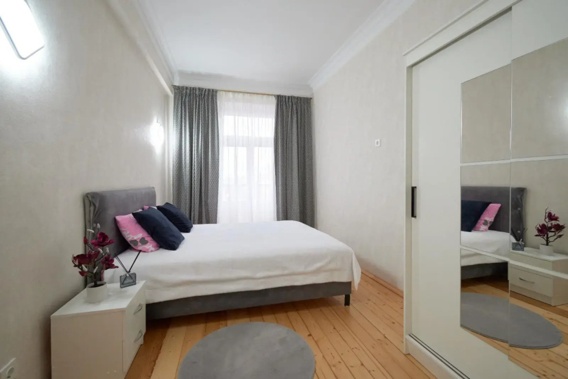 Апартаменты Apartment near train station — отзывы гостей и цены