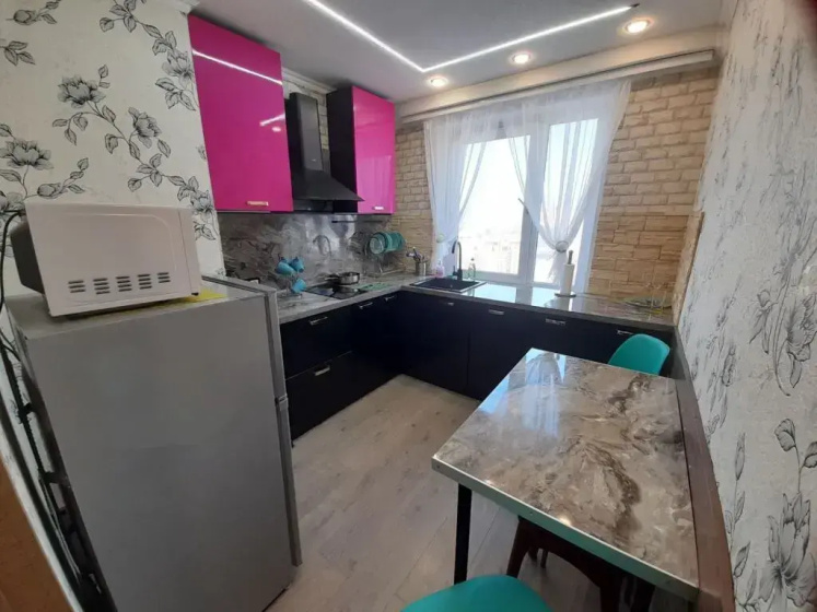 Apartamenty s 2 komnatami i balkonom (KVARTIRA51) — забронировать отель в Мурманске