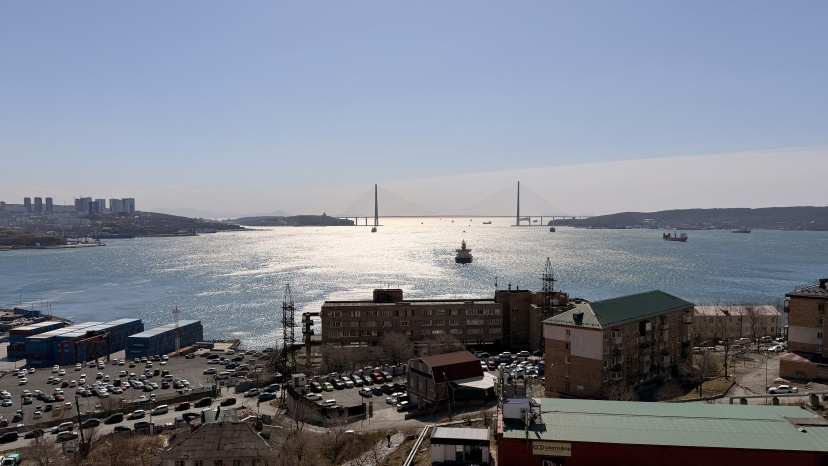 Квартира Светлая студия с лучшим видом на море — отель с удобным расположением в Владивостоке