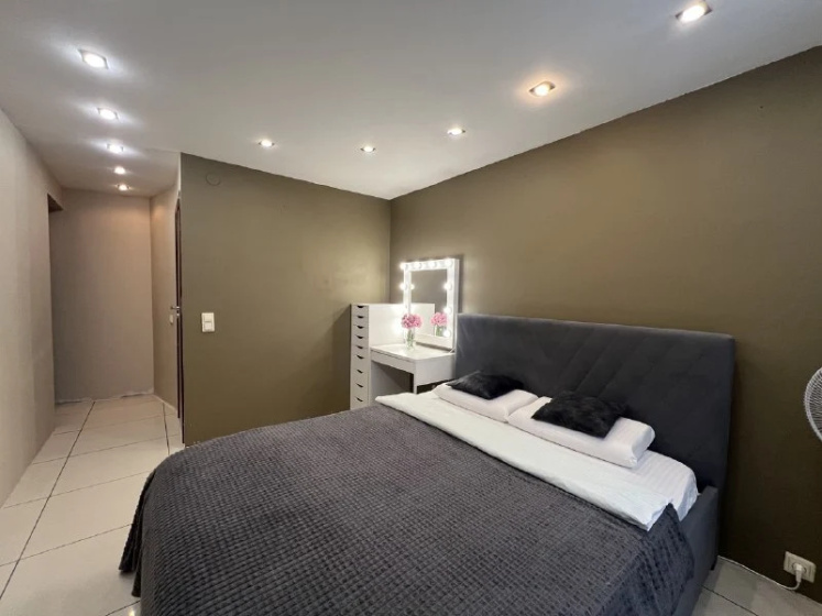 Квартира Izh Apartments с Панорамной Лоджией — отзывы гостей и цены