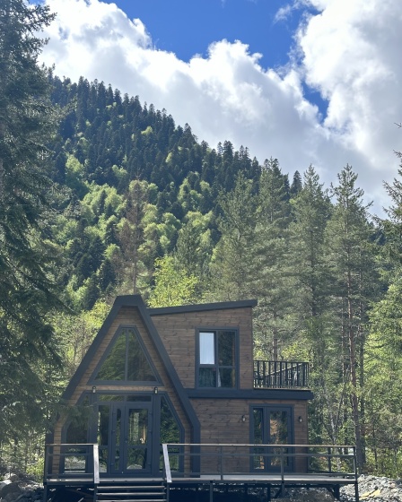 Шале Holiday Home Dombay — отель с удобствами в Домбай