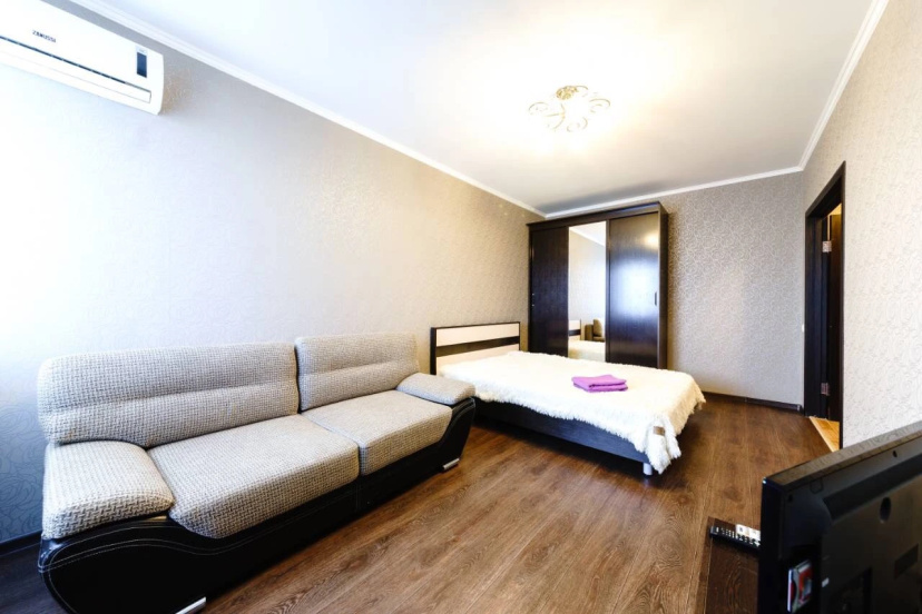 Apartamenty na Pugaceva 49 — забронировать отель в Саратове