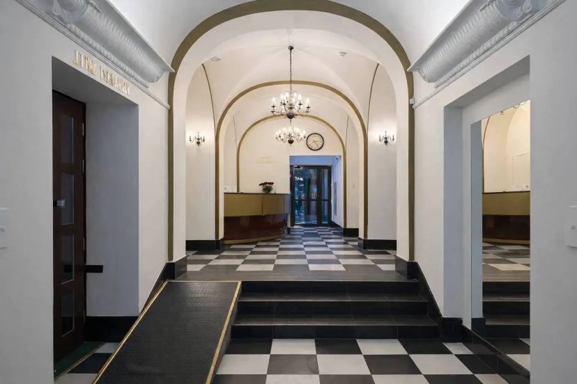 Hotel Mazowiecki 1 — отель в Варшаве, Польша