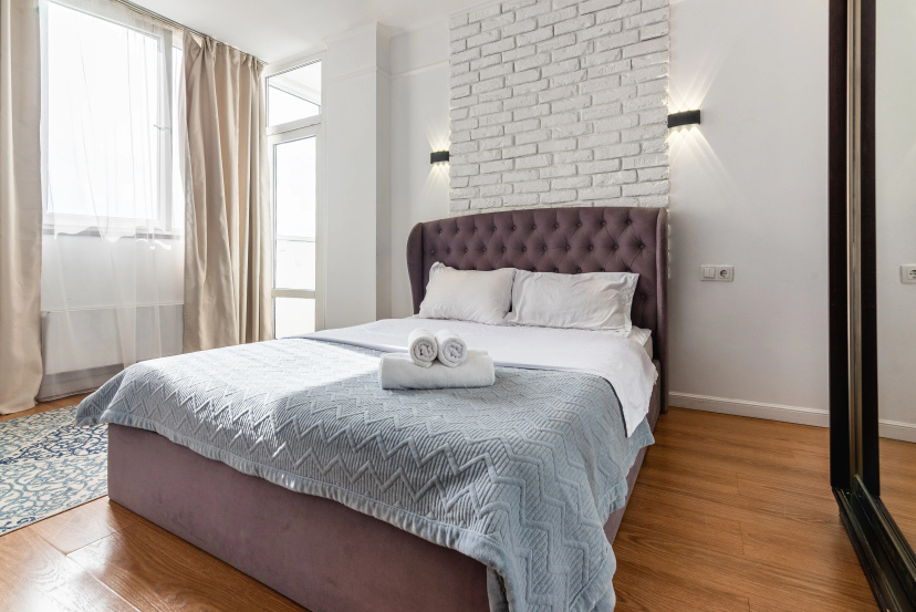Apartamenty svetlye v stile soft-minimalizm — отель в Алматы, Казахстан