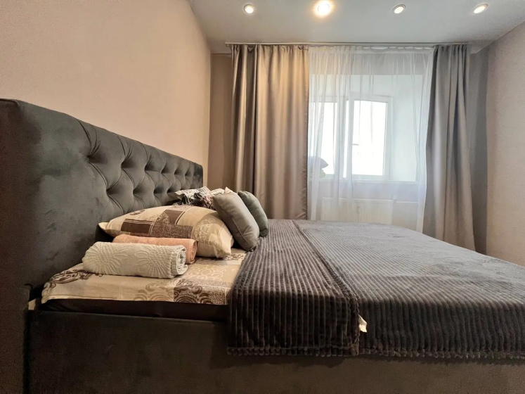 Apartamenty 1+ Uznyj mkrn TRC Kristall Mel'nikajte 144/1 — комфортный отель в Тюмени