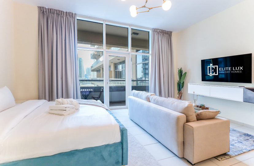 Apartments Elite Lux Holiday Homes - Modern Comfort Studio in Business Bay — отель с удобным расположением в Дубае
