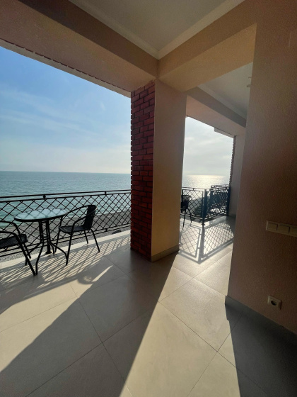 Mini-otel' Leon Beach Hotel — отель в Новый Афон для отдыха