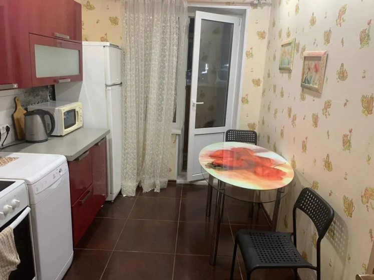 Квартира в 9-м микрорайоне 8 — забронировать отель в Губкинский