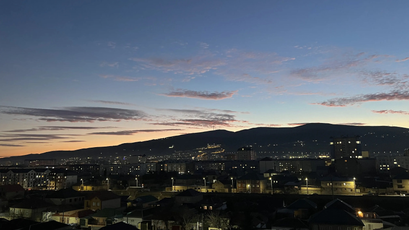Цены на Kvartira Uutnaa kvartira s panoramnym vidom na gorod u mora в Дербенте