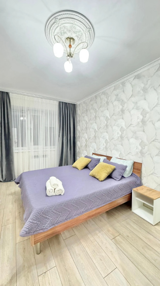 Цены на Apartamenty Svetlye uutnye 2-h komnatnye в Атырау