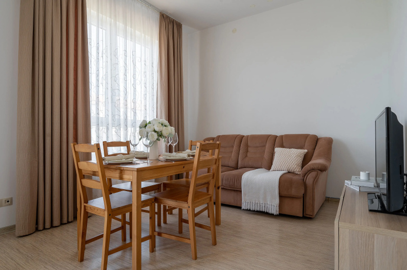 Апартаменты Red Apartments Морской Квартал Посейдон — забронировать отель в Сириусе
