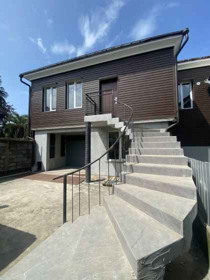 Sun And Moon Guest house - Guesthouse in باطومي - Photo 1