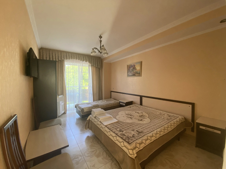 Zemfira Guest House — забронировать отель в Анапе