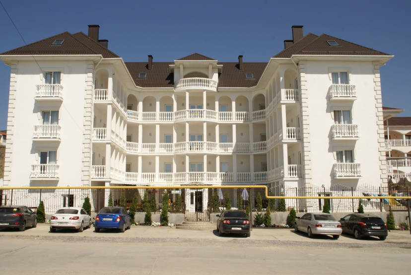 Belye Parusa Guest House — отель с удобным расположением в Судак