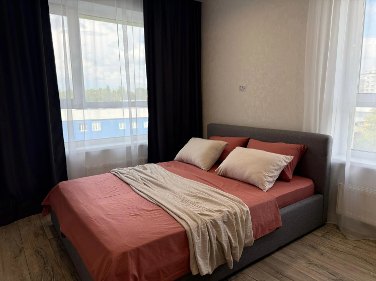 Цены на Apartamenty 2 kom evro kvartira Penza ul. Stasova 2a Sutkivip в Пензе