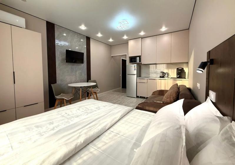 Квартира Студия Raimbek 18-1 residence & питьевая вода — отель с удобным расположением в Алматы