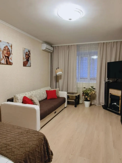 Цены на Kvartira komfortabel'naa v centre goroda в Липецке