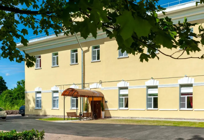 Сравните цены на Отель Арт Деко Невский в Санкт-Петербурге