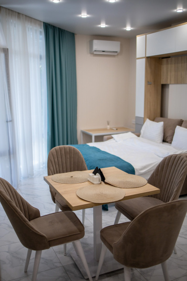 Квартира от УК Family Pride Apartments 2-14 — забронировать отель в Ялта
