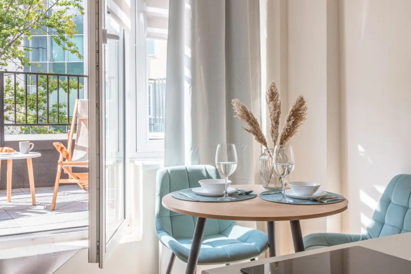 Апартаменты Comfort Life на Херсонской с террасой — забронировать отель в Москве