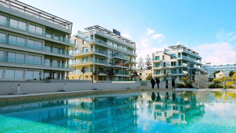 Апартаменты Emerald Suites — отель с удобным расположением в Протарас
