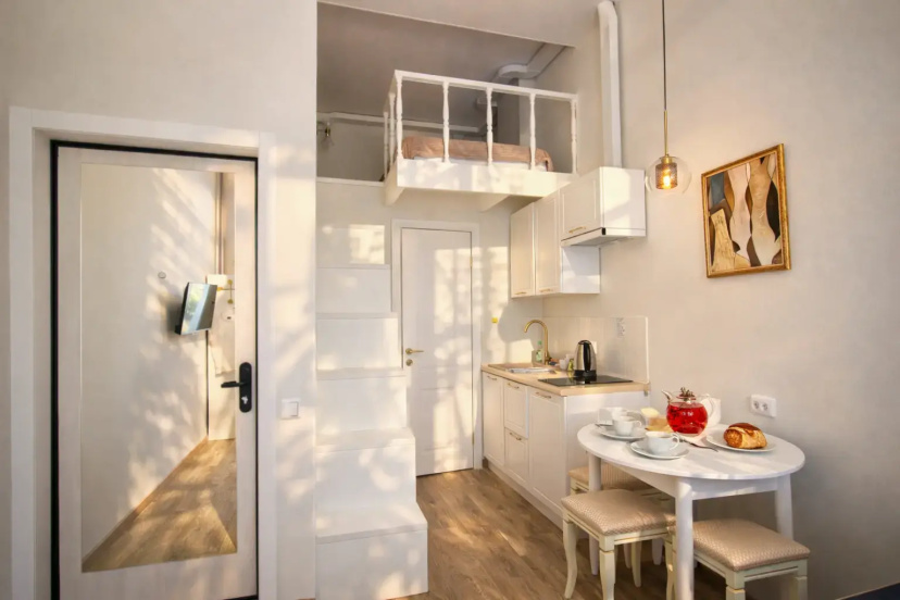 Апартаменты Студия двухуровневая — отель с удобным расположением в Новороссийске