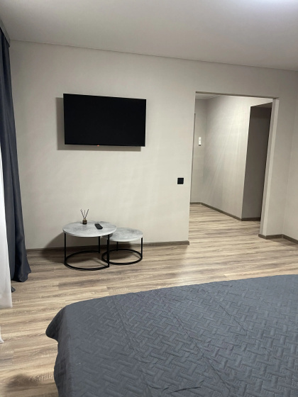 Apartamenty Novaa stil'naa treska na 8 mest — забронировать отель в Каменск-Шахтинский