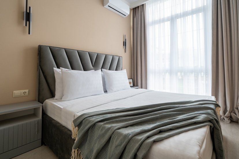 Апартаменты Red Apartments Арт Лайт Сити Джорджия — забронировать отель в Сириусе