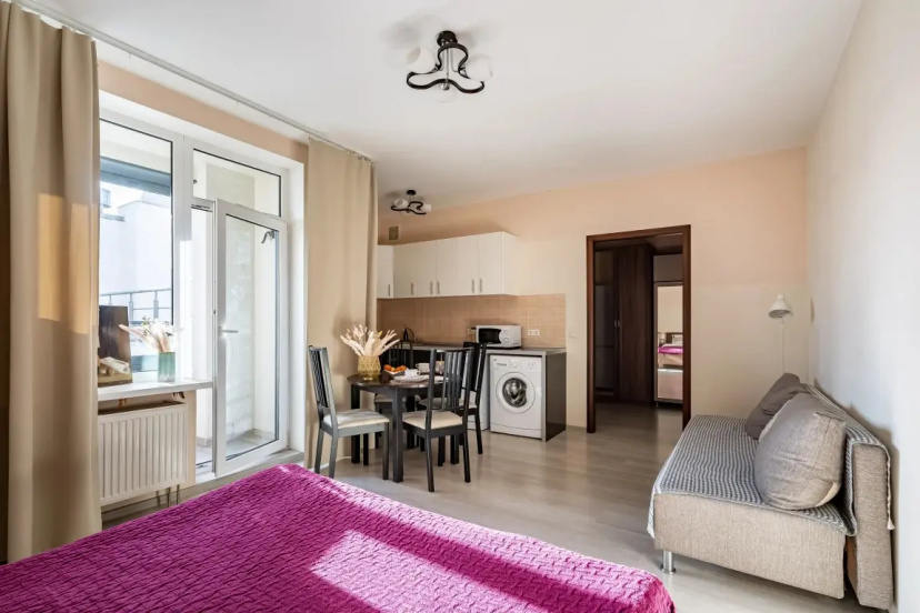 Апартаменты Sergeew Apartments Комфорт с балконом у Невского Проспекта — комфортный отель в Санкт-Петербурге