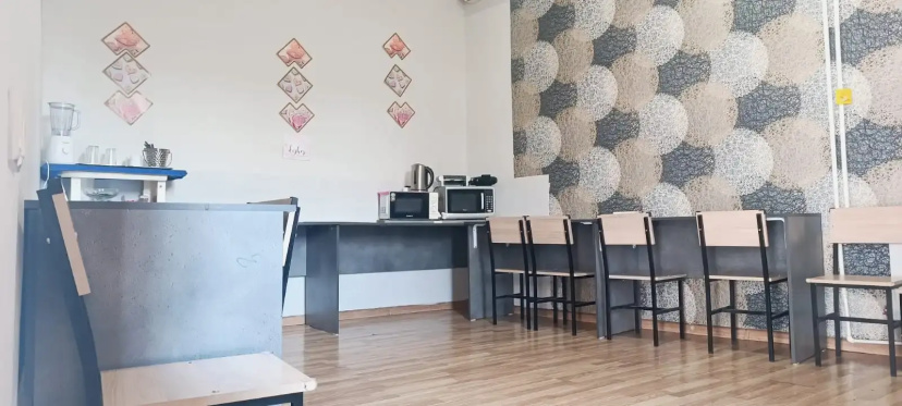 Hostel Dreamer's Den Hostel and Tours — отель с удобствами в Ереван