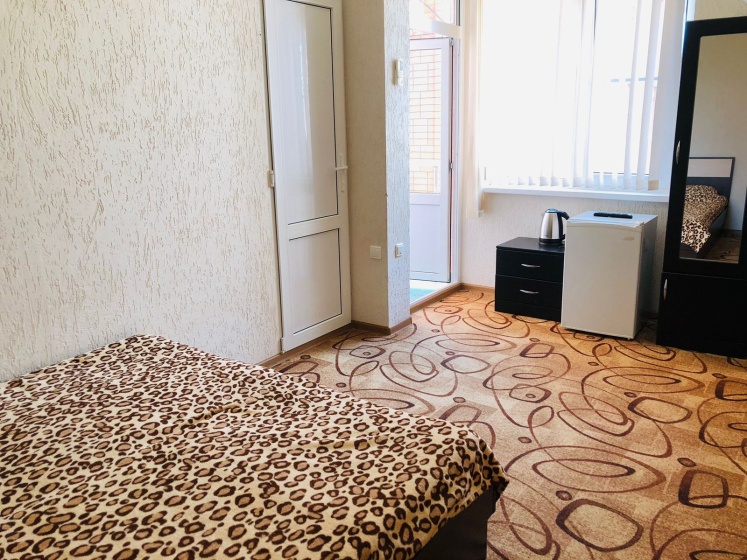 Divny Dvorik Guest House — отель в Геленджике, Россия