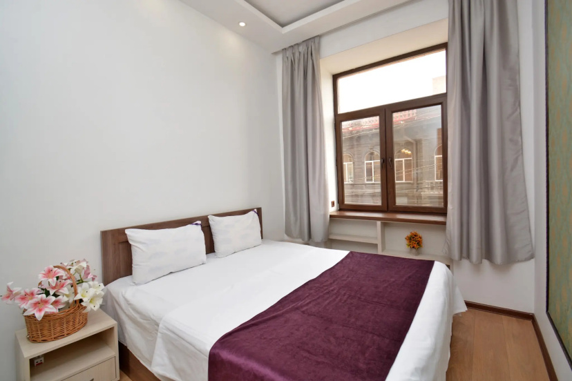 Apartamenty Nalbandana 7 — отель в Ереван, Армения