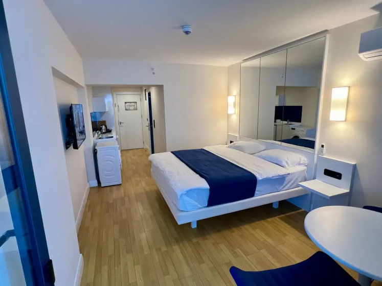 Апартаменты Солнечный Батуми Orbi City D Block 1620 — отель в Батуми, Грузия
