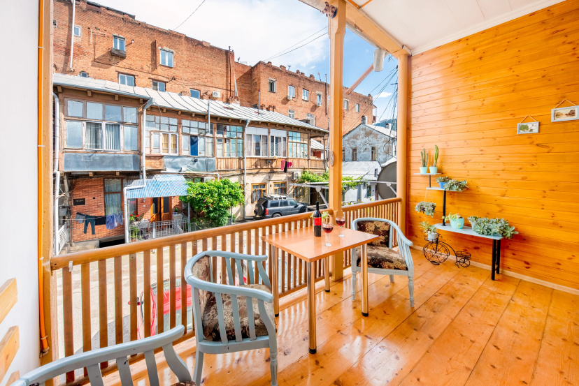 Apartamenty Cozy Qolga in Old Tbilisi — забронировать отель в Тбилиси